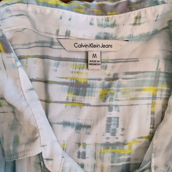 Calvin Klein Sleeveless Button Down shirt - Picture 3 of 9